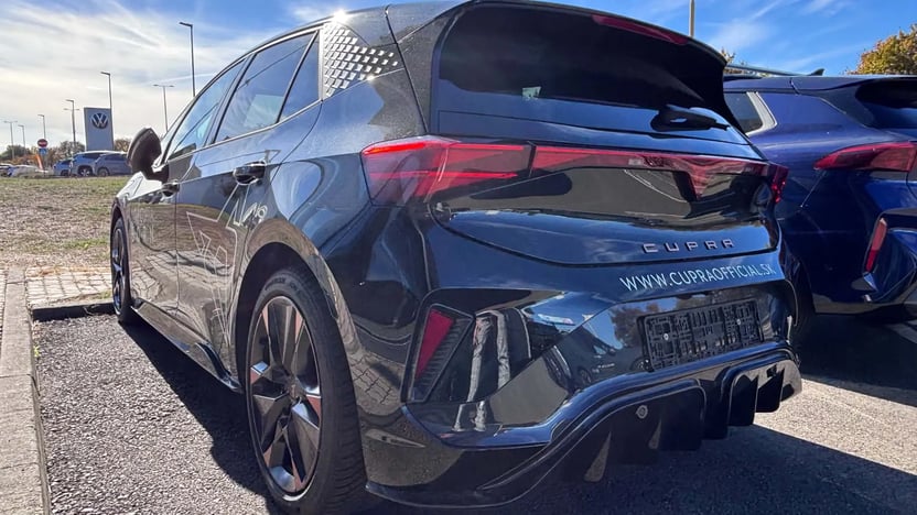 Obrázok CUPRA Born eBoost 190/58