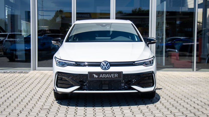 Obrázok Golf R-Line Limited 1.5 eTSI ACT DS7