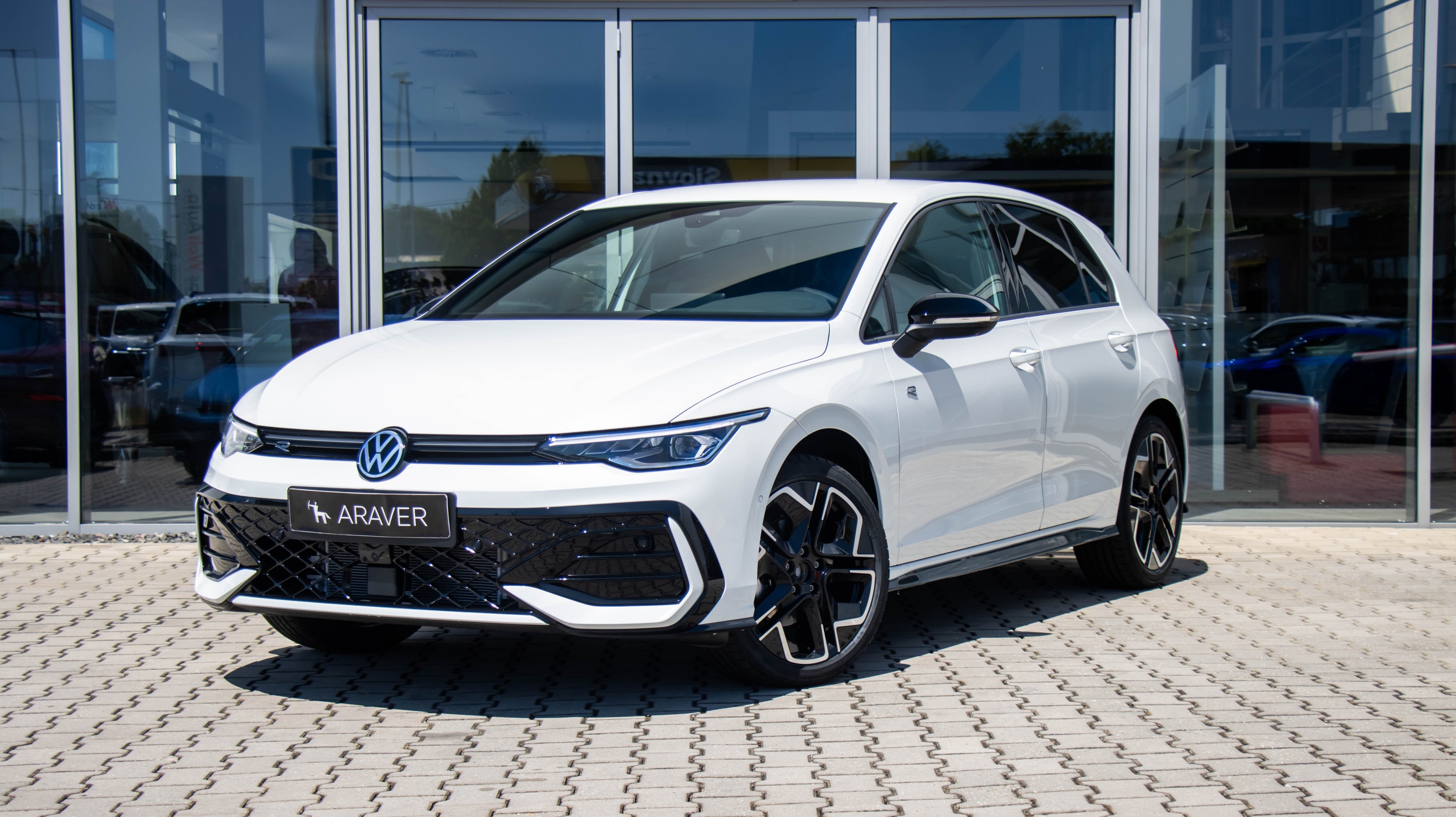 Obrázok Golf R-Line Limited 1.5 eTSI ACT DS7