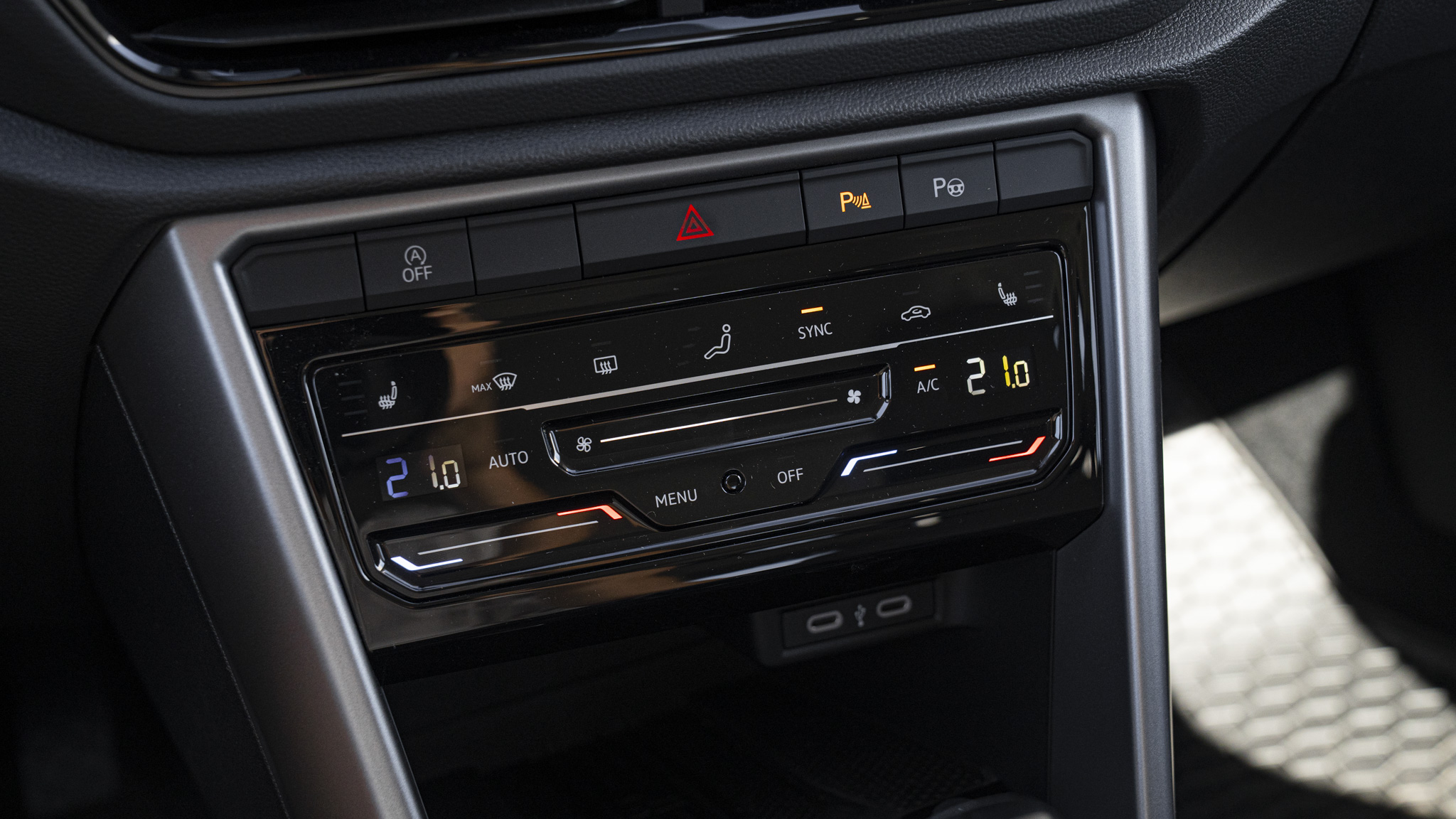 Obrázok T-Roc Limited 1.5 TSI ACT DS7