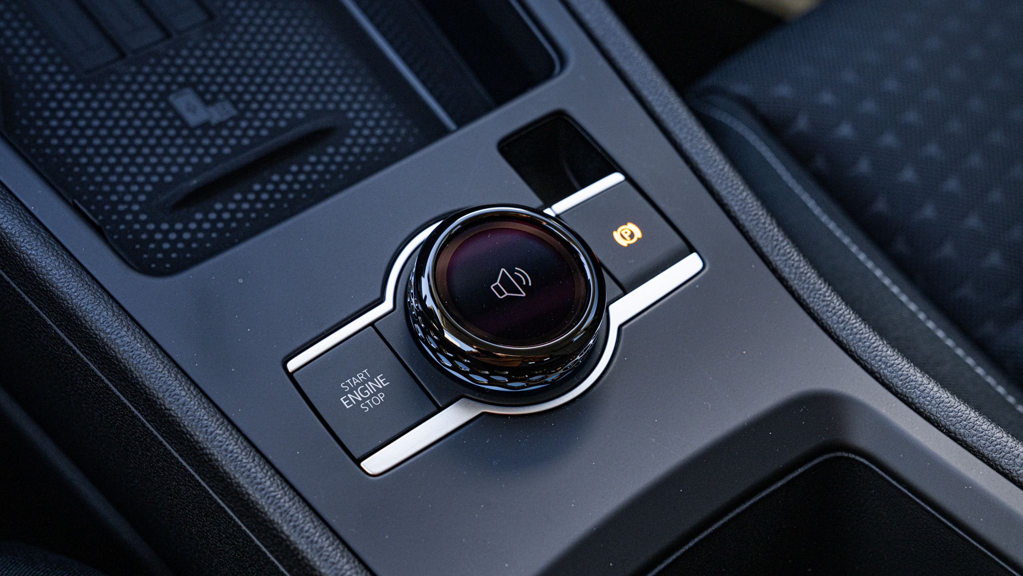 Obrázok T-Roc Life 1.5 eTSI DS7