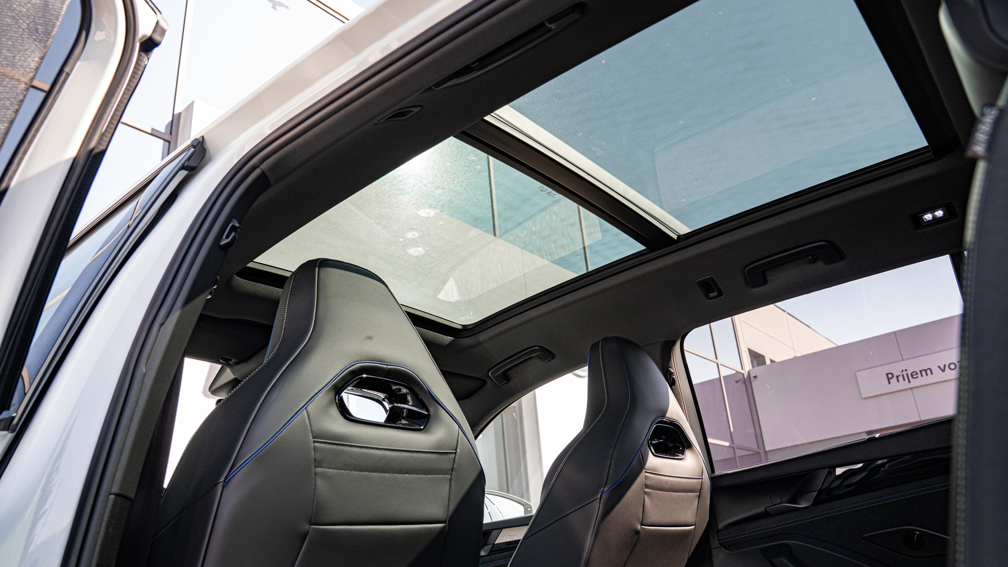 Obrázok Tayron R-Line Lim 2.0 TDI EVO 4MOT DS7