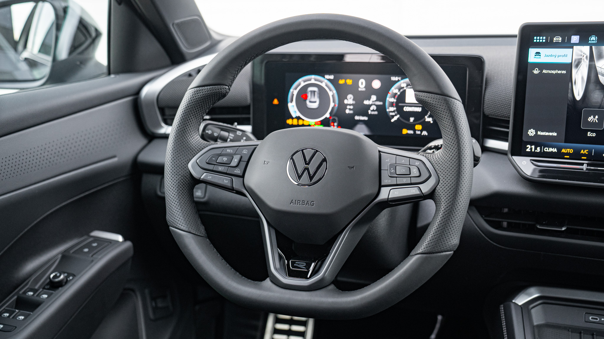 Obrázok T-Roc R-Line 1.5 eTSI DS7