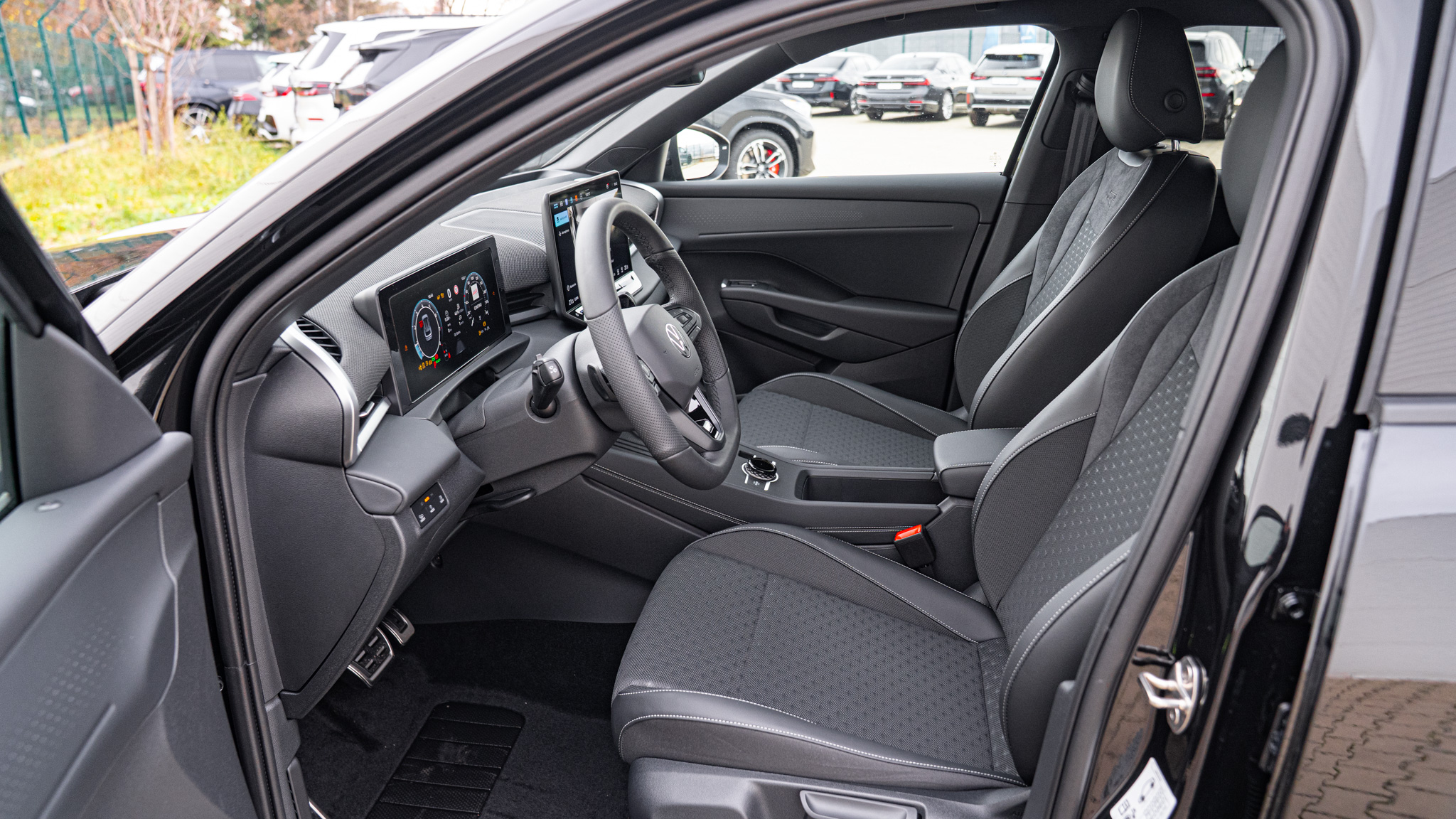 Obrázok T-Roc R-Line 1.5 eTSI DS7