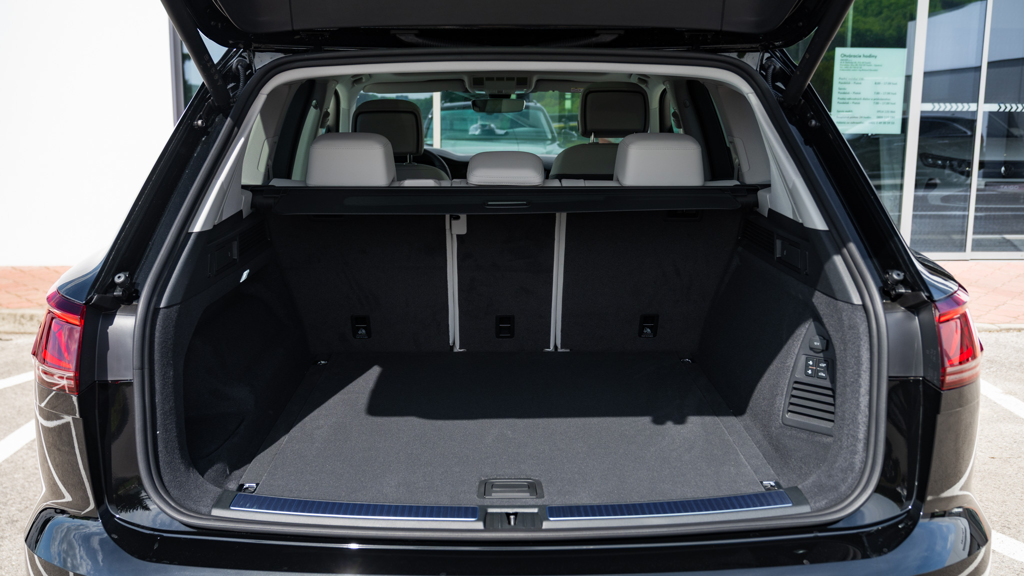 Obrázok Touareg R-Line Final Edition 3.0 V6 TDI