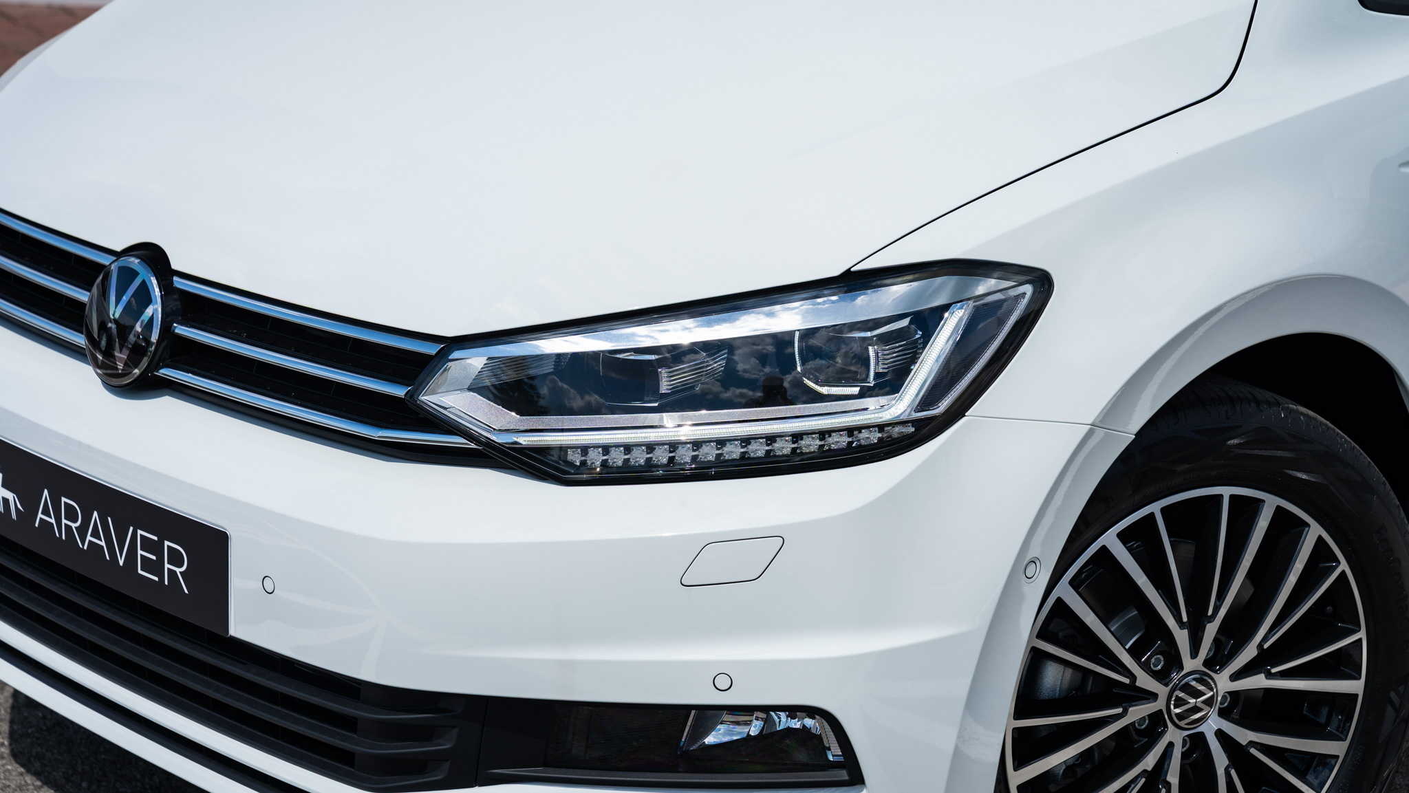 Obrázok Touran Limited 2.0 TDI 6G