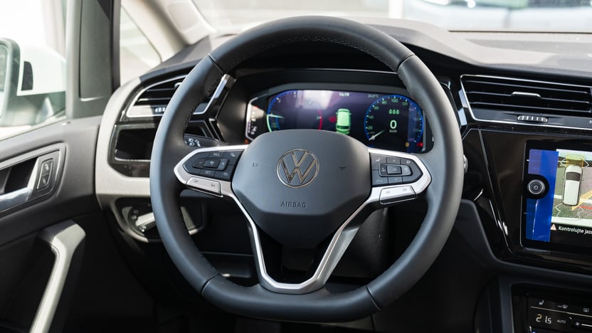 Obrázok Touran Limited 2.0 TDI 6G