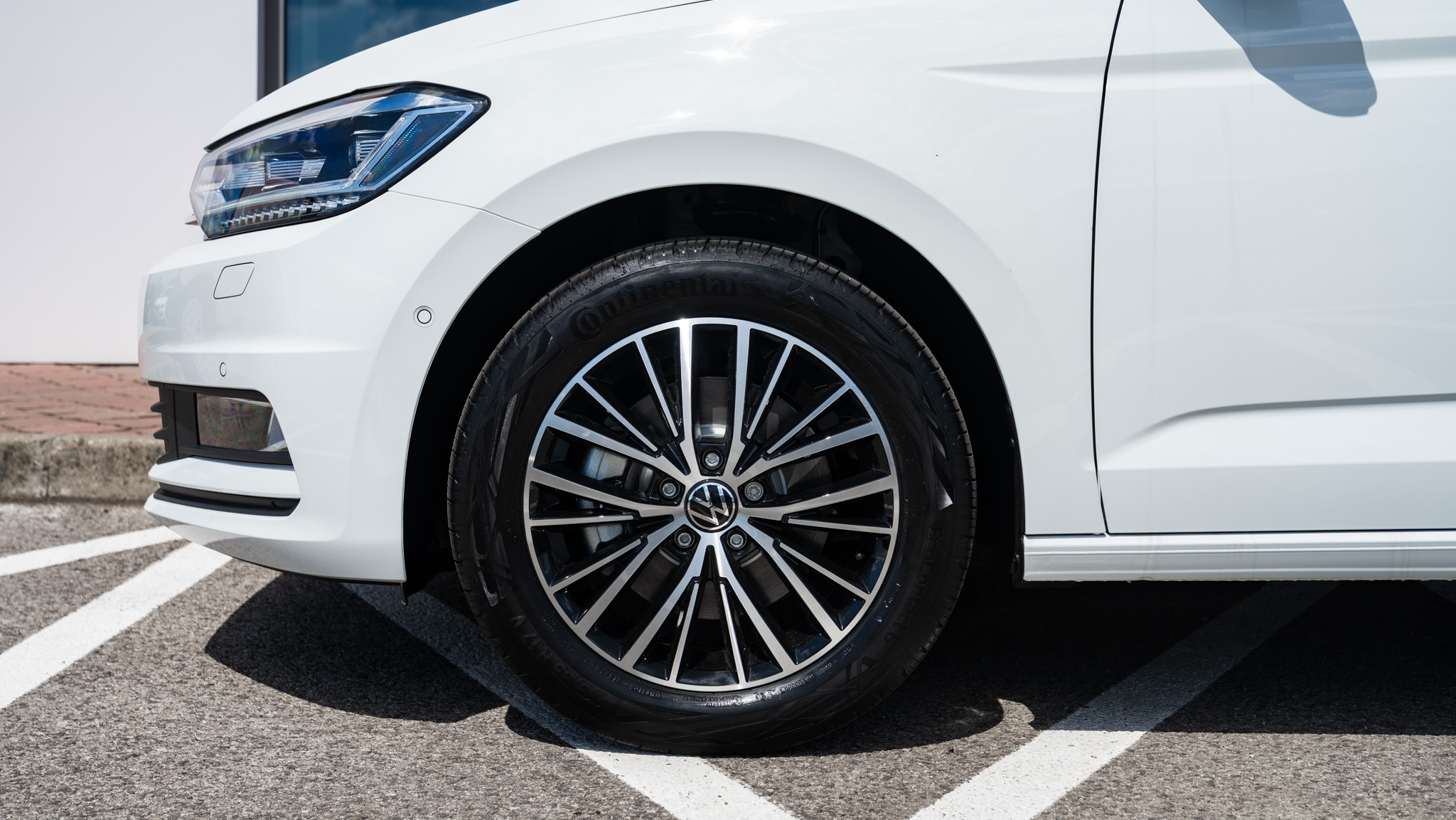Obrázok Touran Limited 2.0 TDI 6G