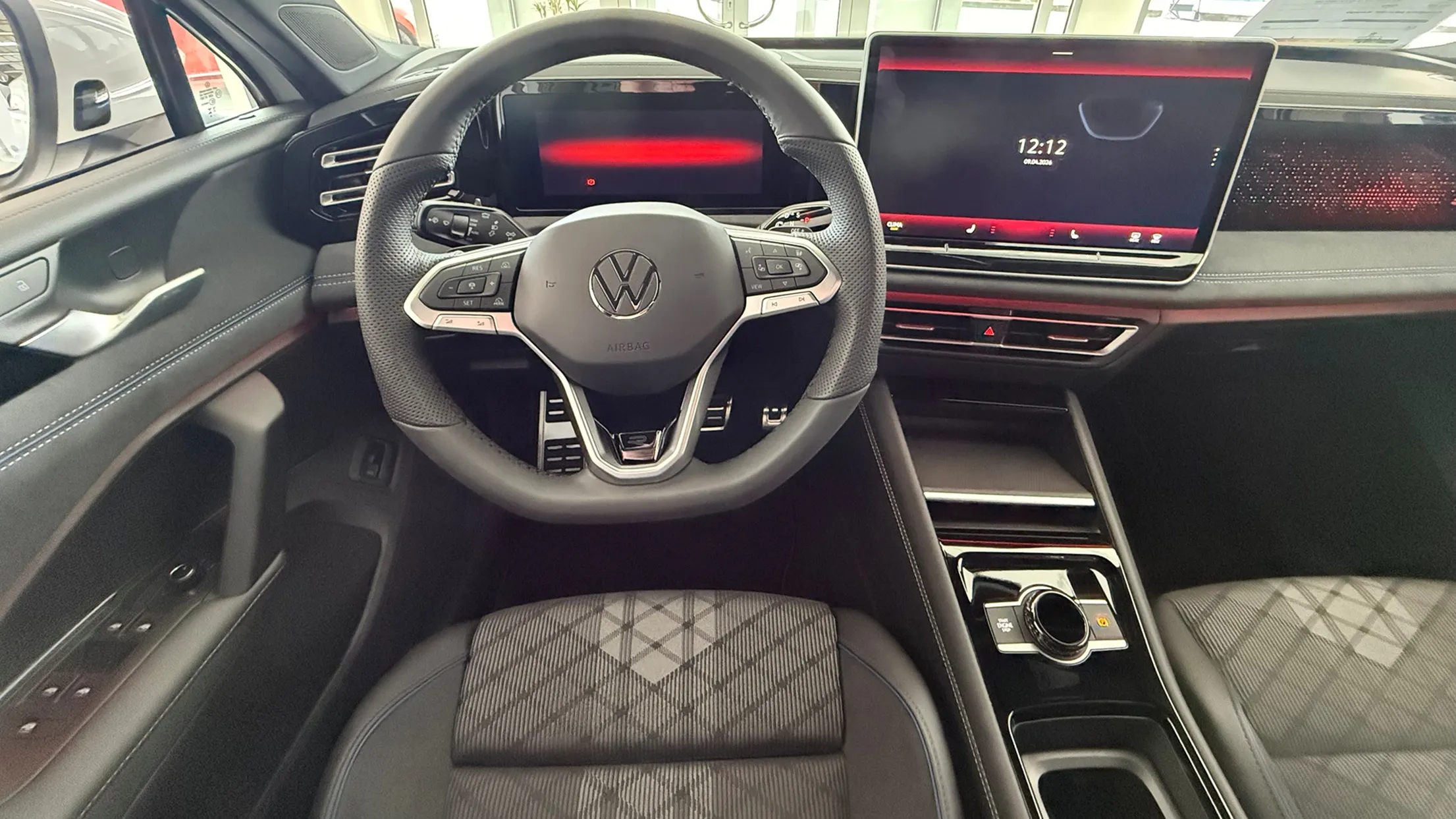 Obrázok Tiguan R-Line Limit 2.0 TDI EVO 4MOT DS7