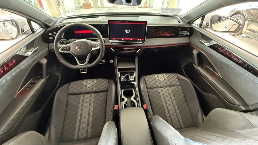 Obrázok Tiguan R-Line Limit 2.0 TDI EVO 4MOT DS7