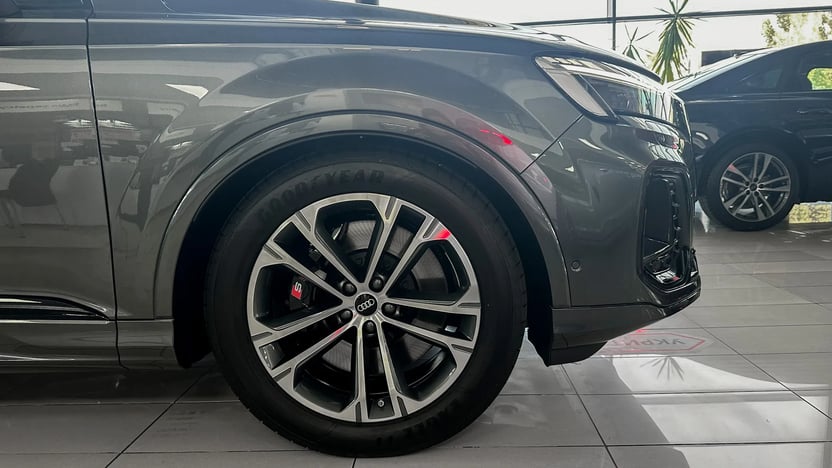 Зображення Audi SQ7 TFSI quattro