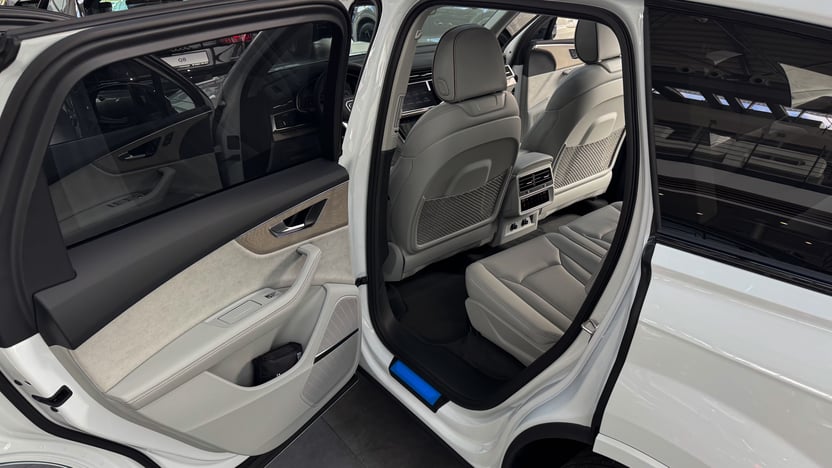 Зображення Audi Q7 50 TDI quattro S line