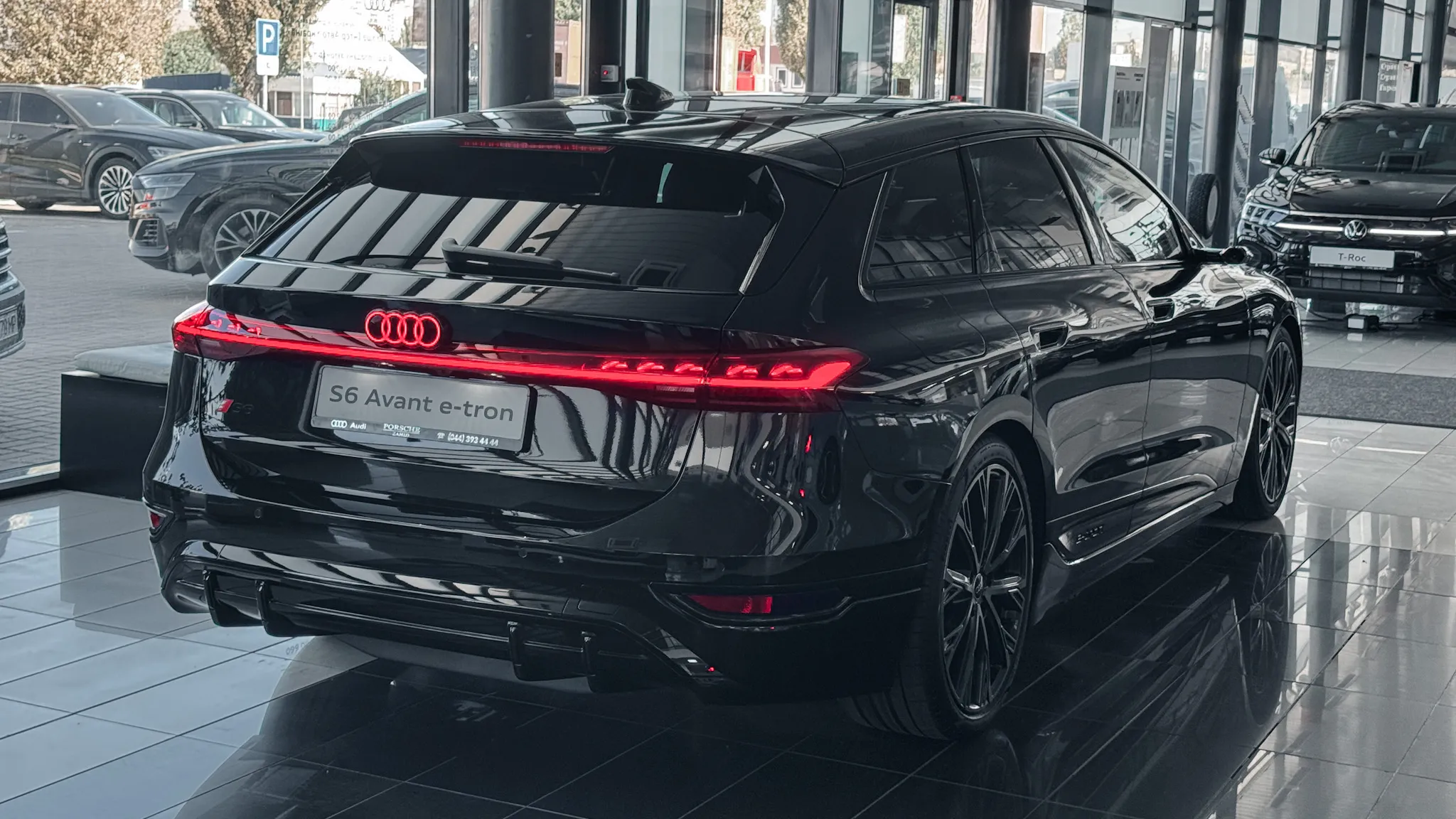 Зображення Audi S6 Avant e-tron