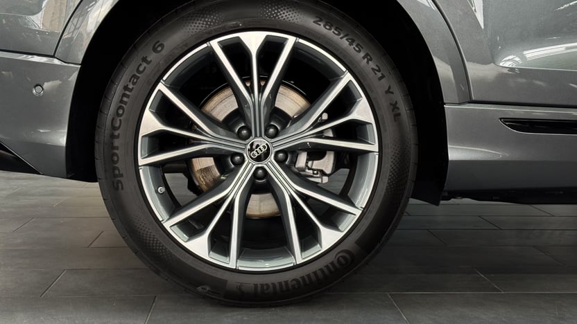 Зображення Audi Q8 55 TFSI quattro