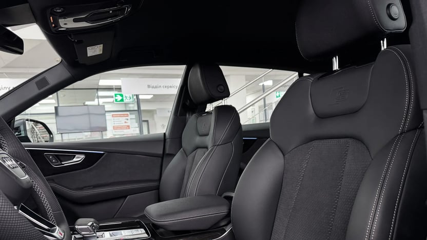 Зображення Audi Q8 50 TDI quattro