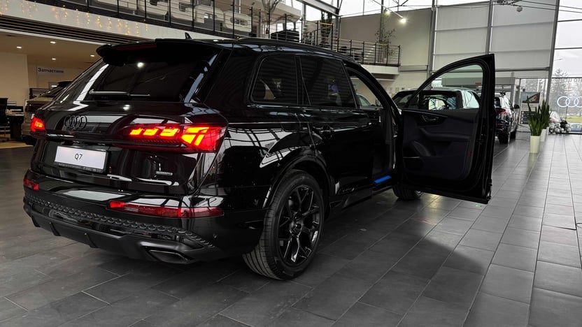 Зображення Audi Q7 50 TDI quattro S line