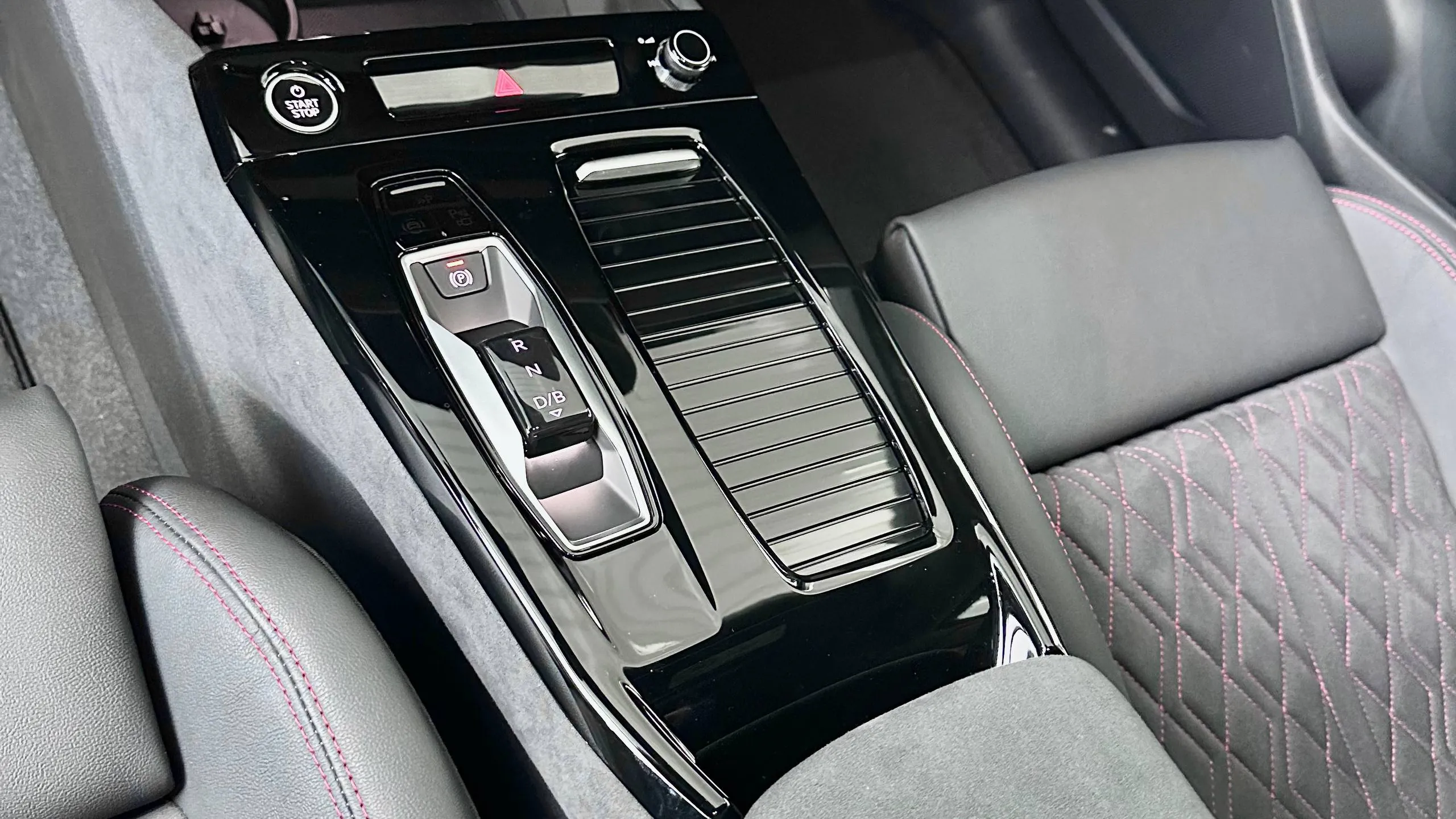 Зображення Audi Q6 Sportback e-tron quattro