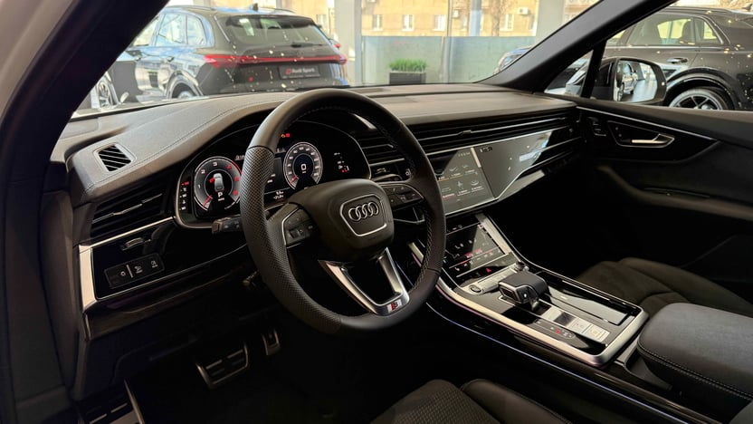 Зображення Audi Q7 50 TDI quattro S line