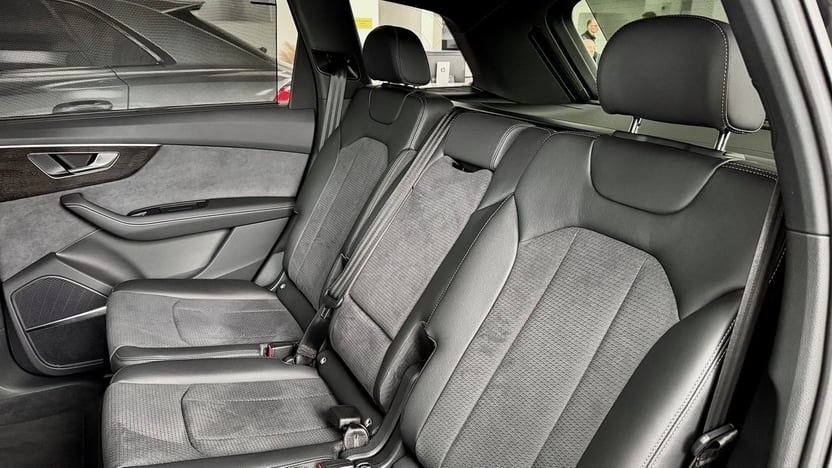 Зображення Audi Q7 50 TDI quattro S line