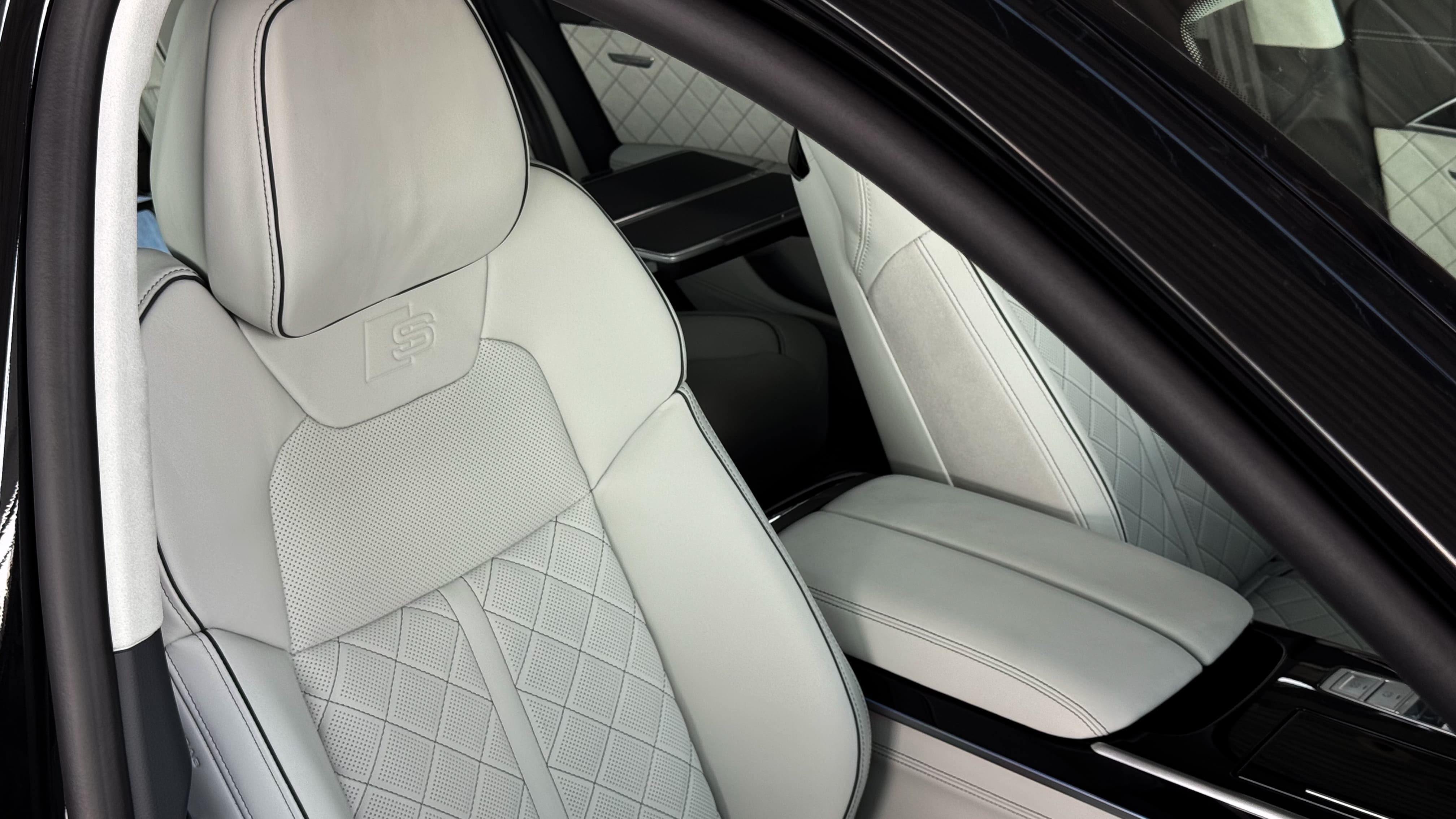 Зображення Audi A8 L 50 TDI quattro