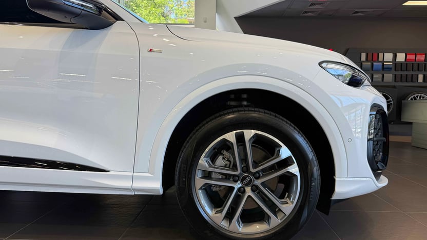 Зображення Audi Q5 SUV TDI quattro 150 kW
