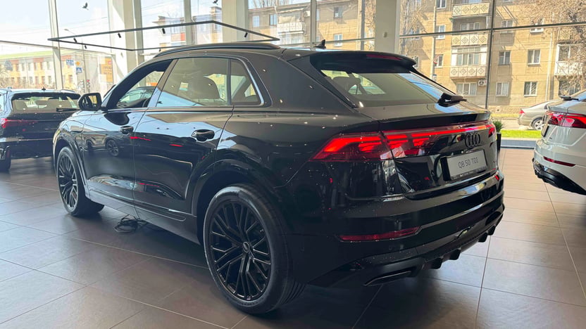 Зображення Audi Q8 50 TDI quattro