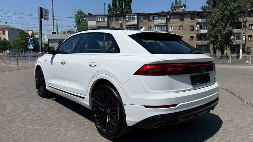 Зображення Audi Q8 50 TDI quattro