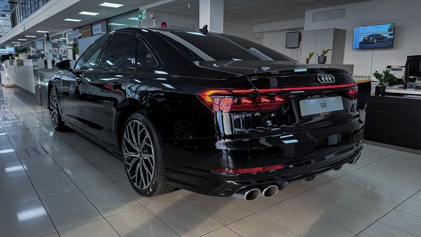 Зображення Audi S8 TFSI