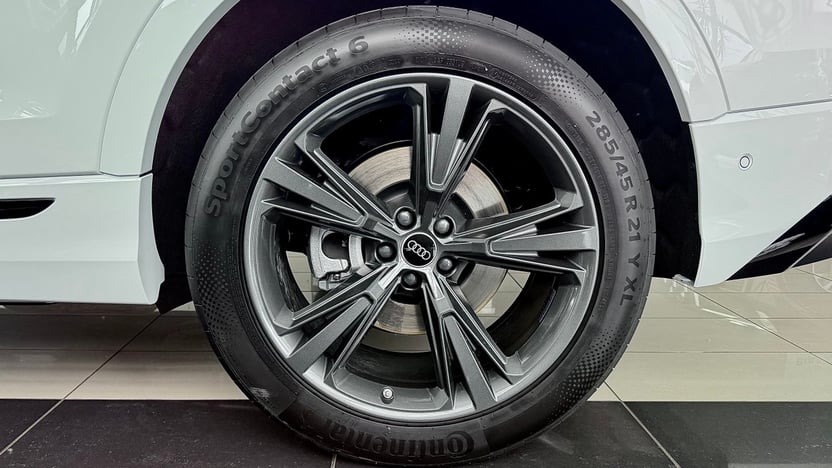 Зображення Audi Q8 50 TDI quattro