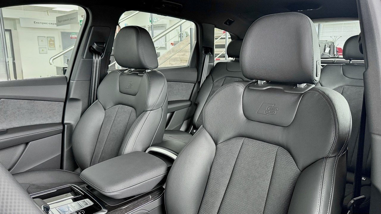 Зображення Audi Q7 50 TDI quattro S line