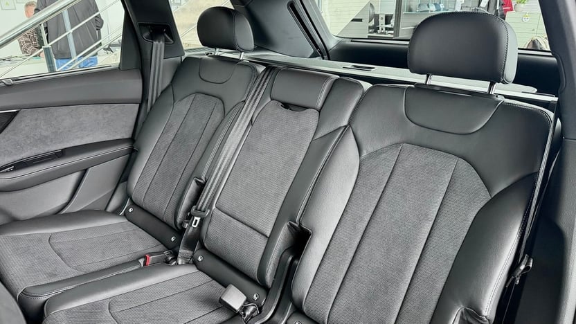 Зображення Audi Q7 50 TDI quattro S line