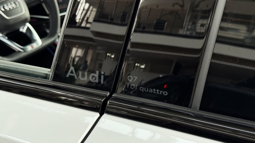 Зображення Audi Q7 50 TDI quattro S line