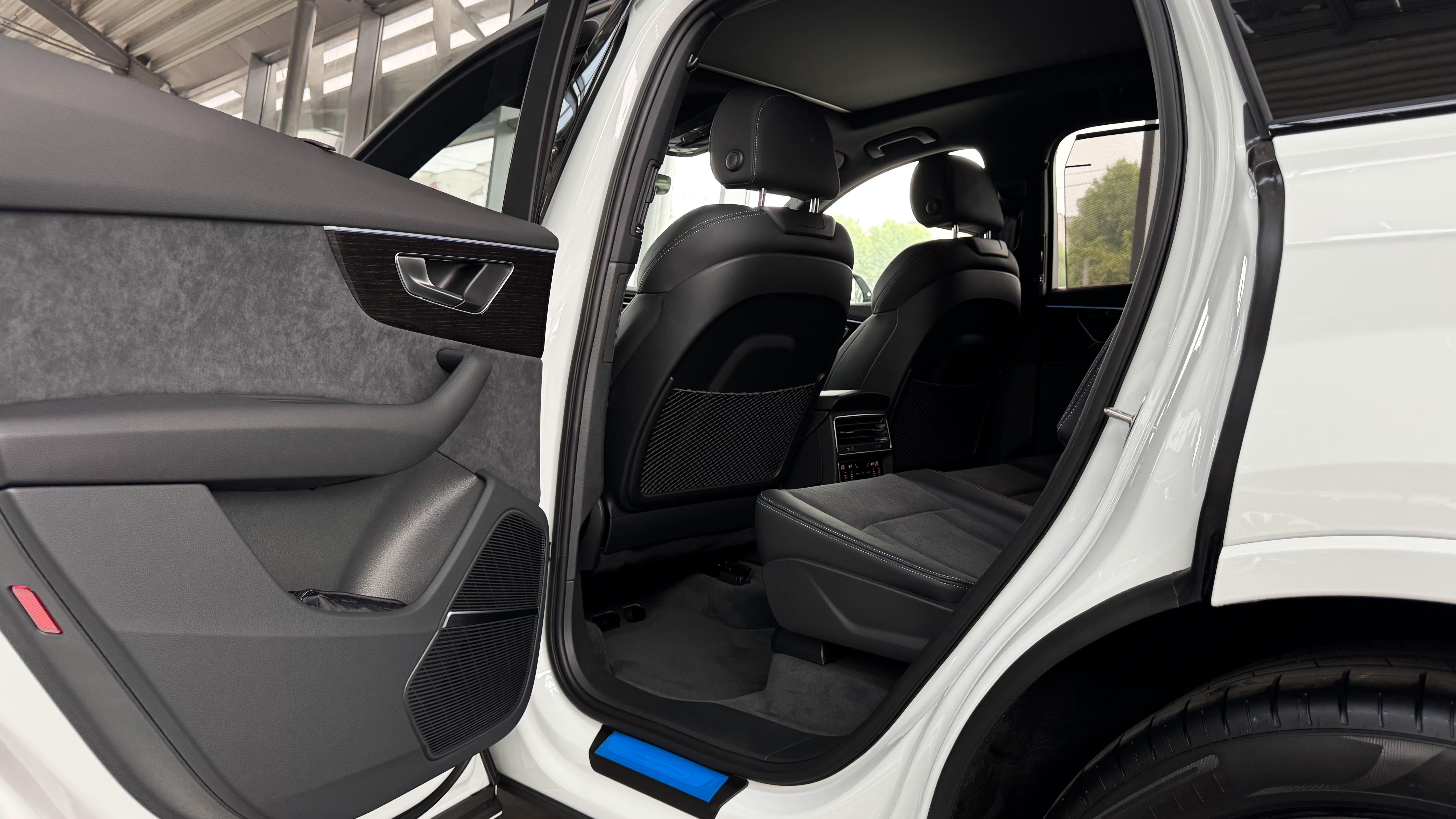 Зображення Audi Q7 50 TDI quattro S line