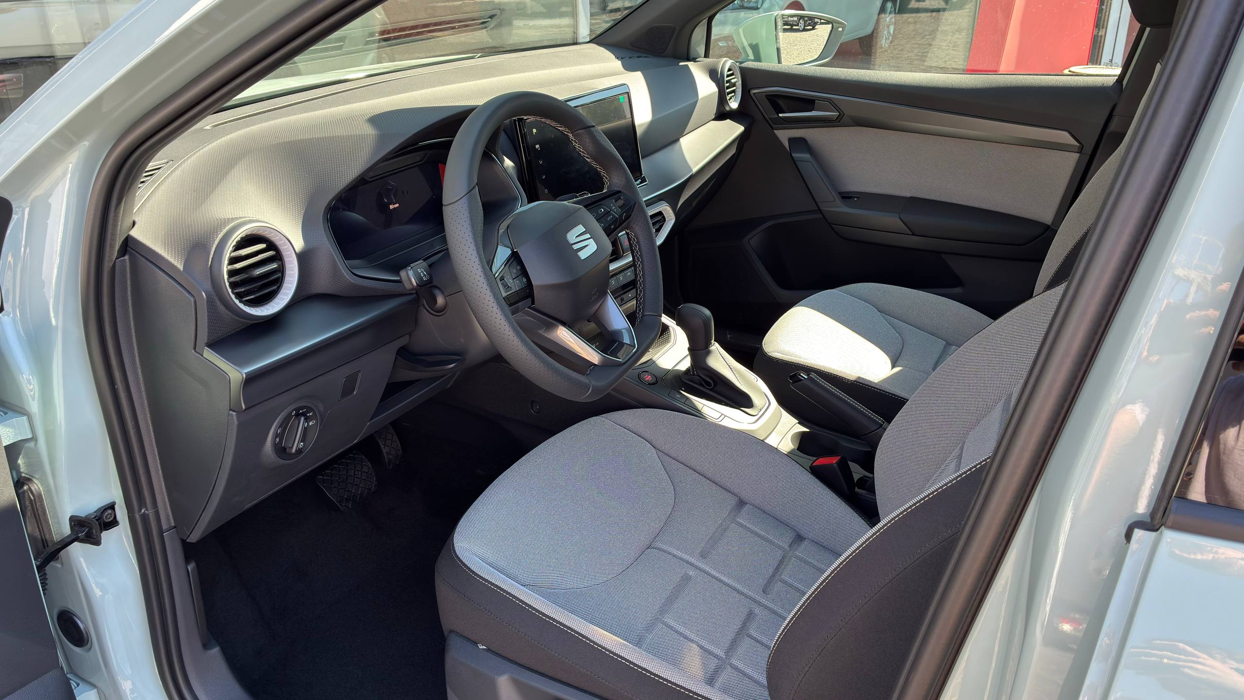 Зображення Arona FR 1.6 MPI 81 кВт AG