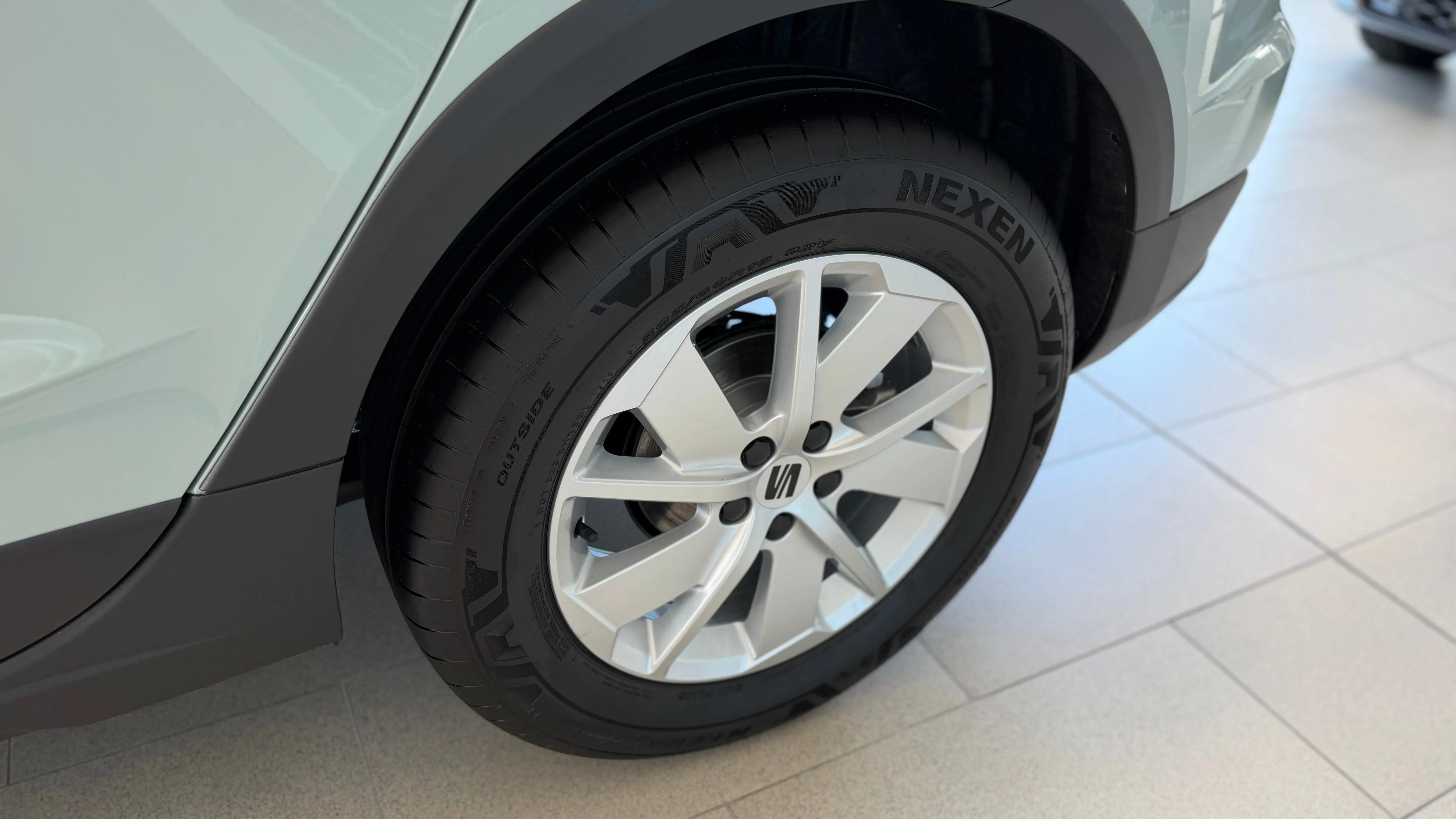 Зображення Arona FR 1.6 MPI 81 кВт AG
