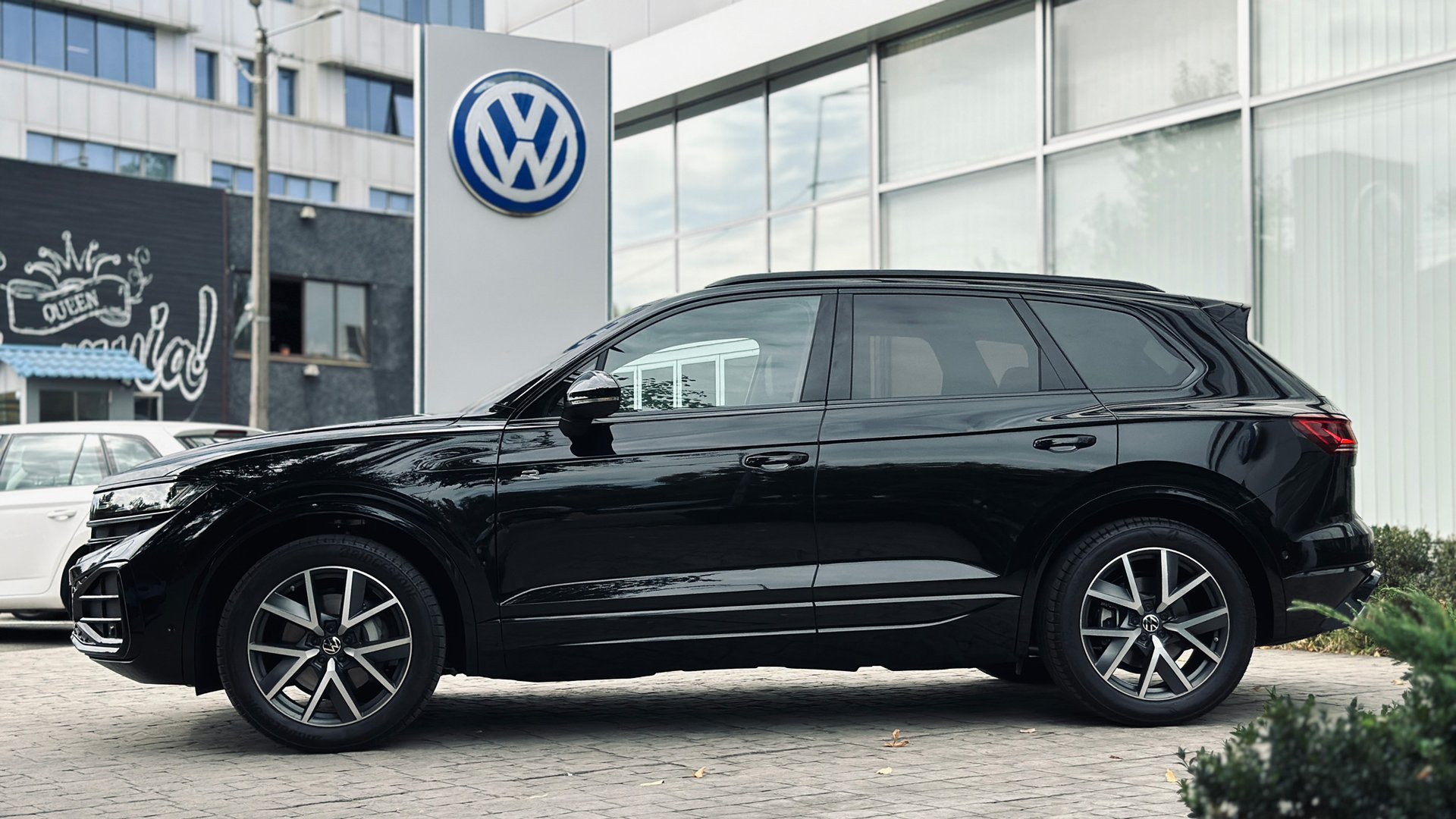 Новий Touareg R-Line Platinum 3.0 V6 TDI