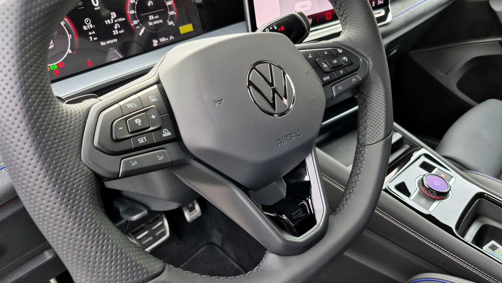 Зображення Новий Tayron R-Line 2.0 TSI 4MOTION