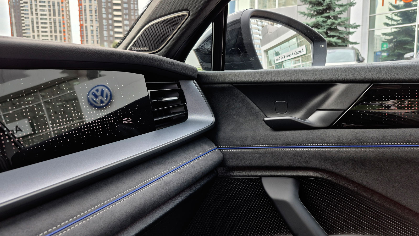 Зображення Новий Tayron R-Line 2.0 TSI 4MOTION