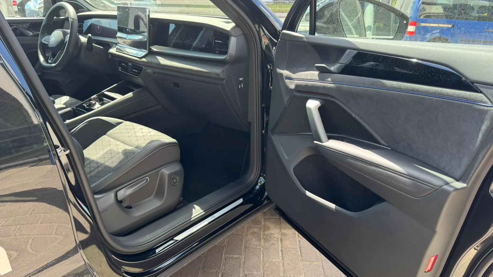 Зображення Новий Tayron R-Line 2.0 TSI 4MOTION