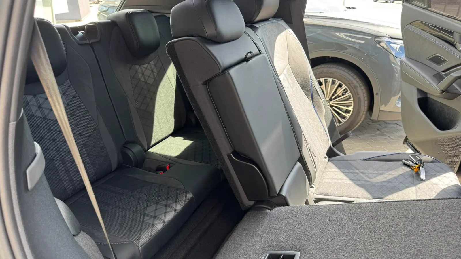 Зображення Новий Tayron R-Line 2.0 TSI 4MOTION