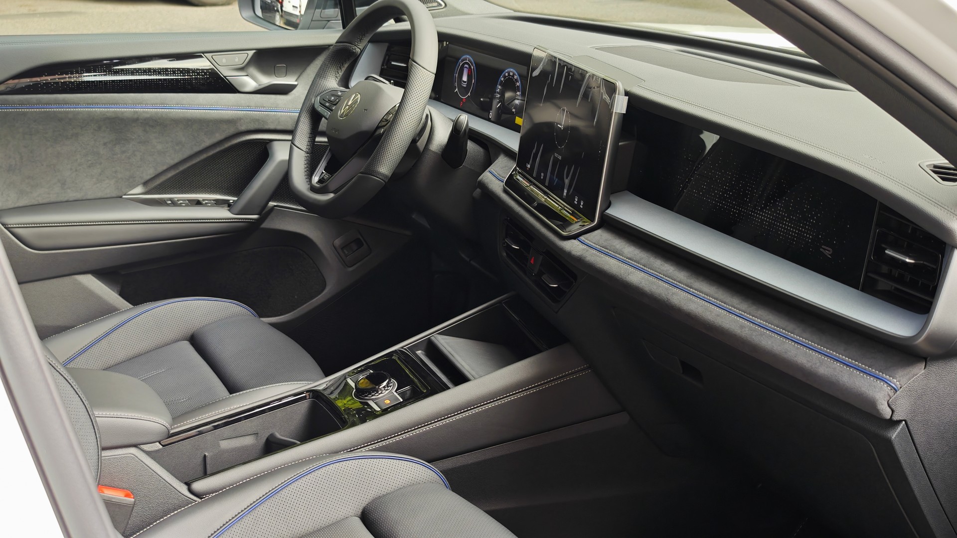 Зображення Новий Tayron R-Line 2.0 TDI 4MOTION