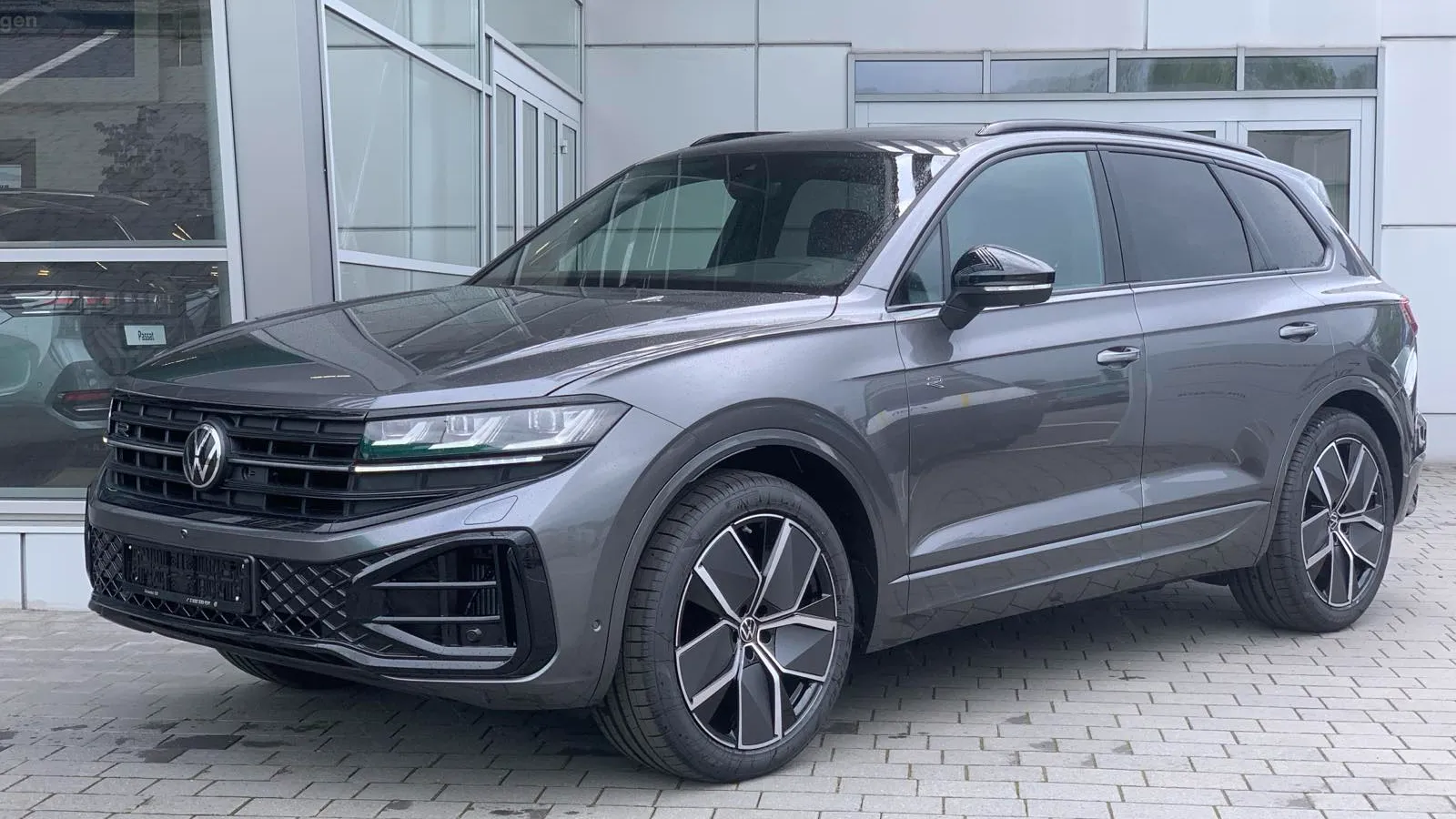 Зображення Touareg R-Line Platinum+ 3.0 TFSI