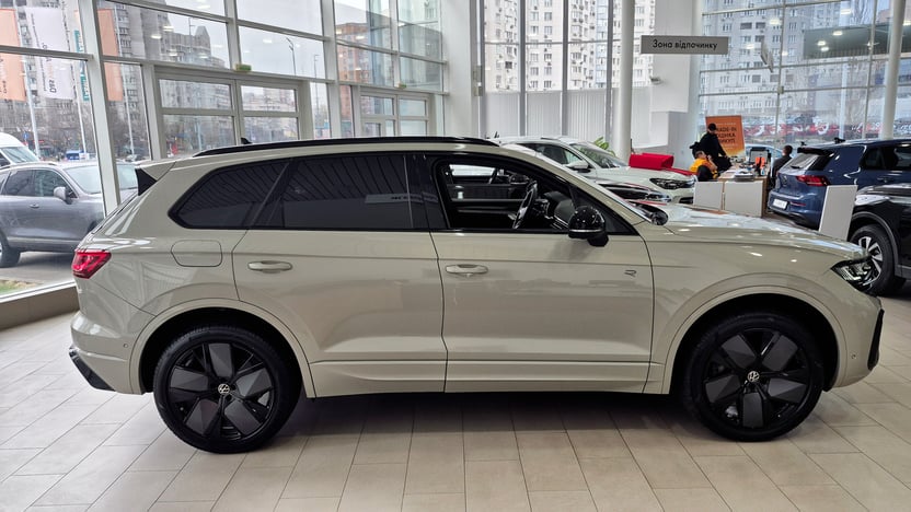 Зображення Touareg R-Line Platinum 3.0 V6 TDI