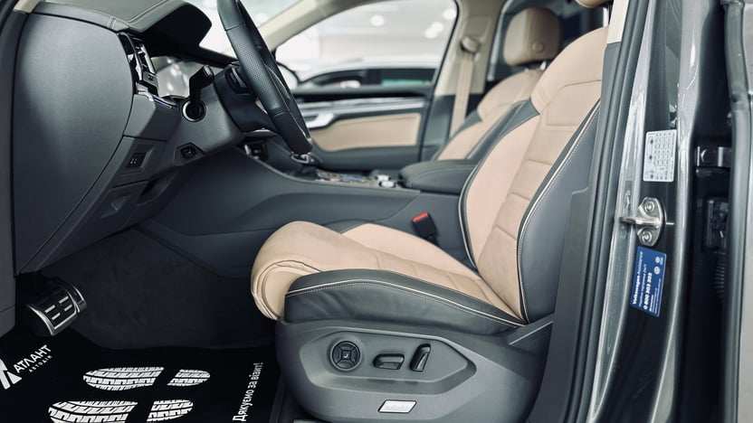 Зображення Touareg R-Line Platinum 3.0 V6 TDI