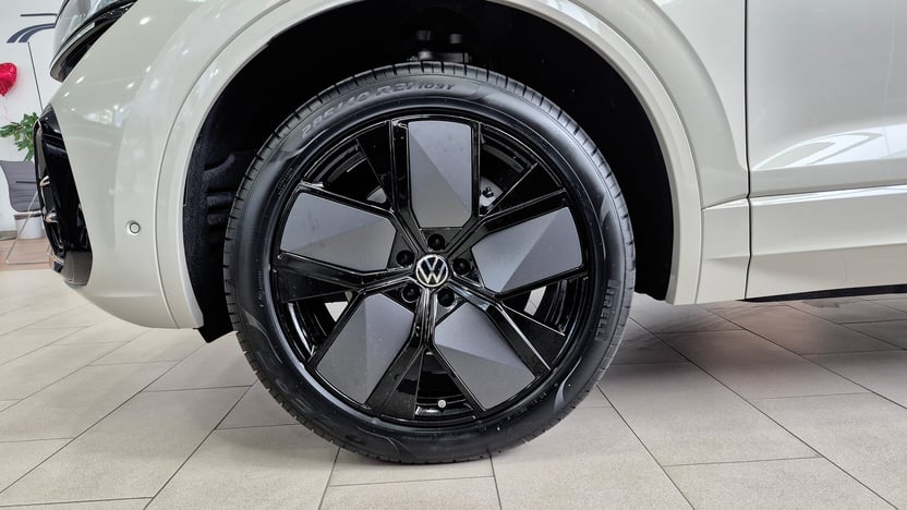 Зображення Touareg R-Line Platinum 3.0 V6 TDI
