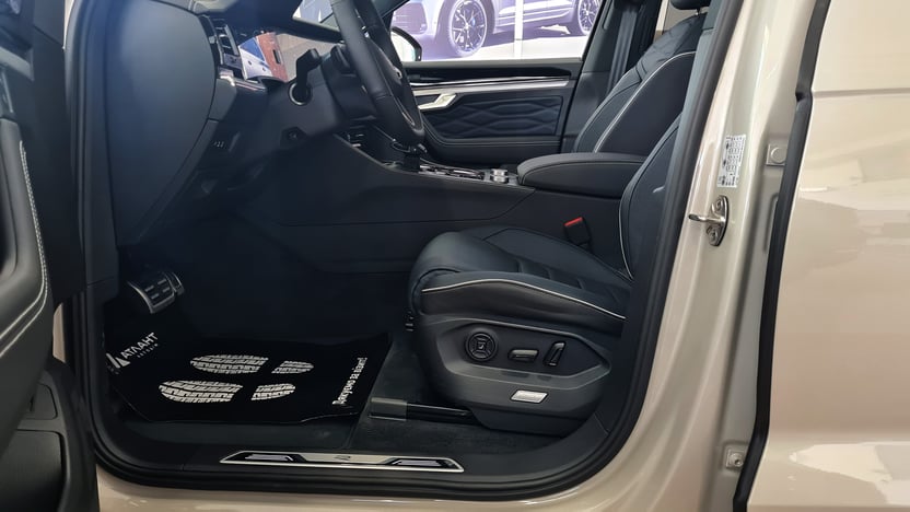 Зображення Touareg R-Line Platinum+ 3.0 TFSI