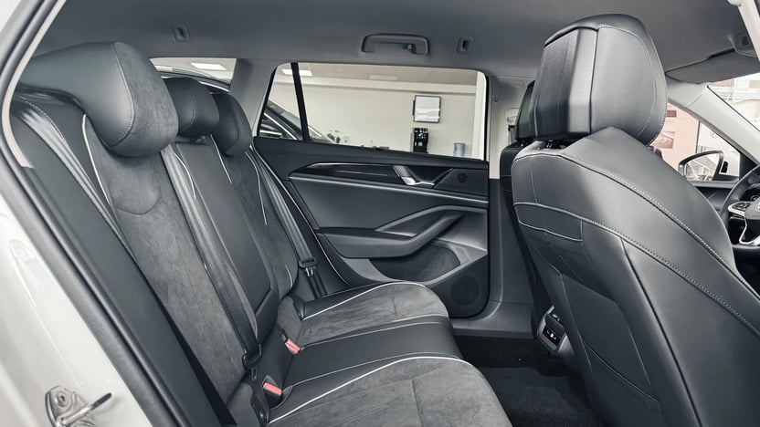Зображення Новий Passat Business 2.0 TDI