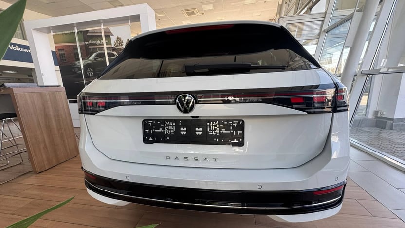 Зображення Новий Passat Elegance 2.0 TDI