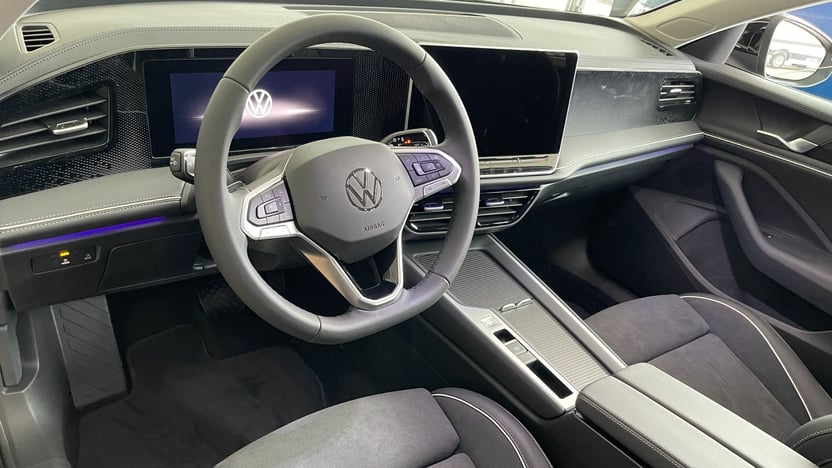 Зображення Новий Passat Business 2.0 TSI