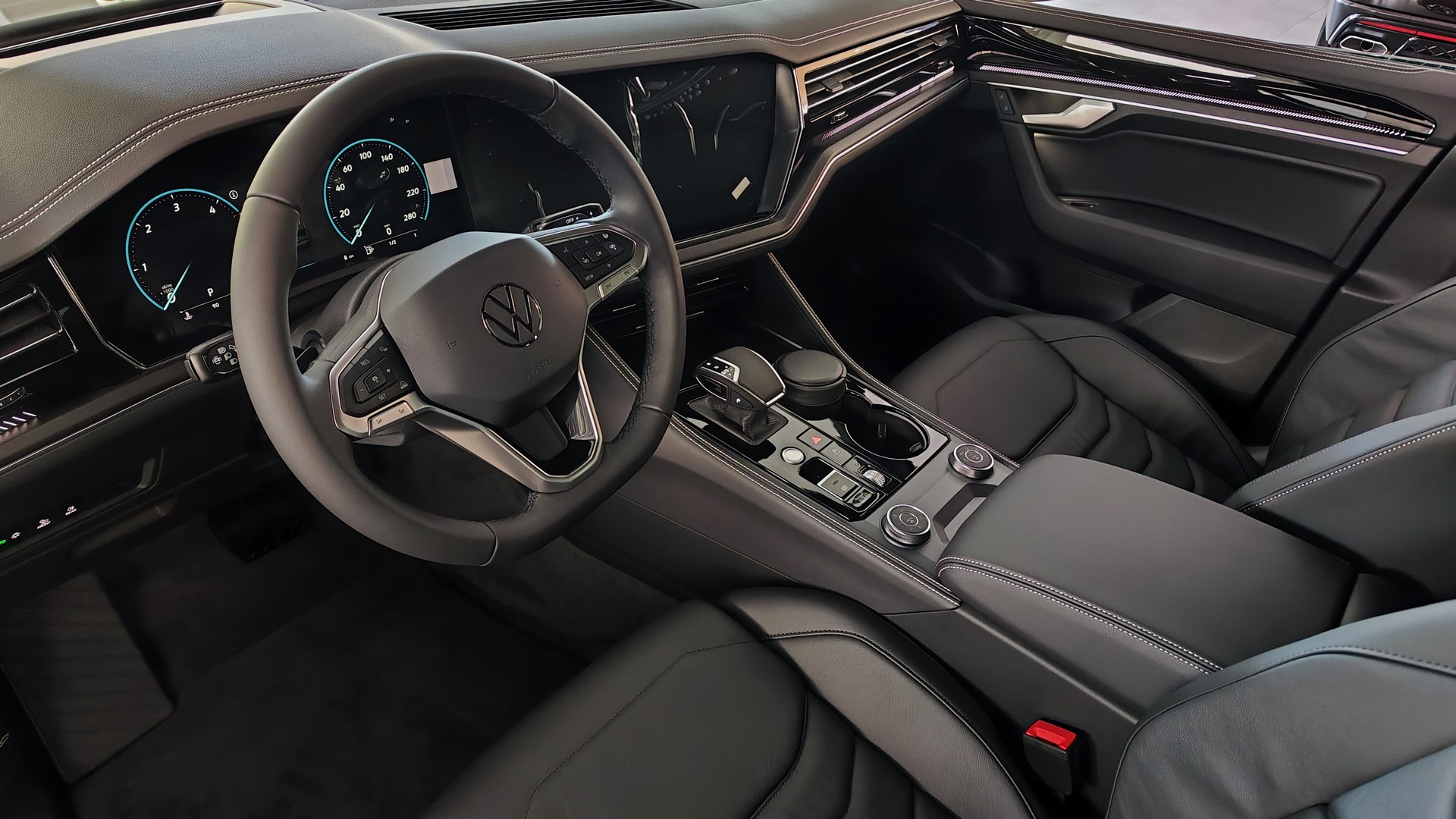 Зображення Touareg Silver 3.0 V6 TFSI